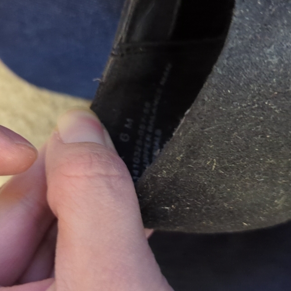 KIM ROGERS “Frenda” Black Faux Suede Heeled Booties size 6 - Picture 9 of 9